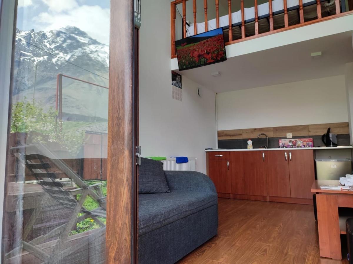 Twin Cottages Kazbegi מראה חיצוני תמונה